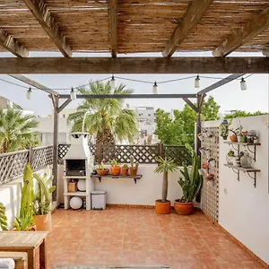https://casa-mirantilla-casa-con-mucho-encanto-a-300mtr-de-la-playa.es-andalucia.com